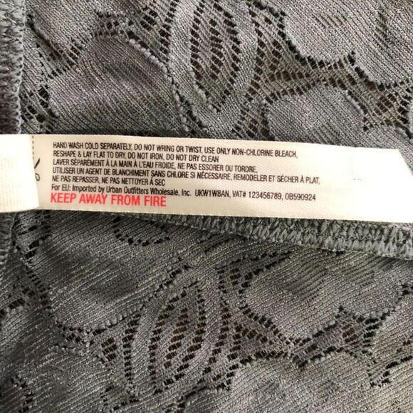 Free People Intimately Grey Racerback Lace Bralette Bra Size Medium - Picture 8 of 11